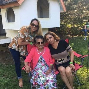 Meet your Posher, Lidia